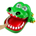 Crocodilo Morde Dedo